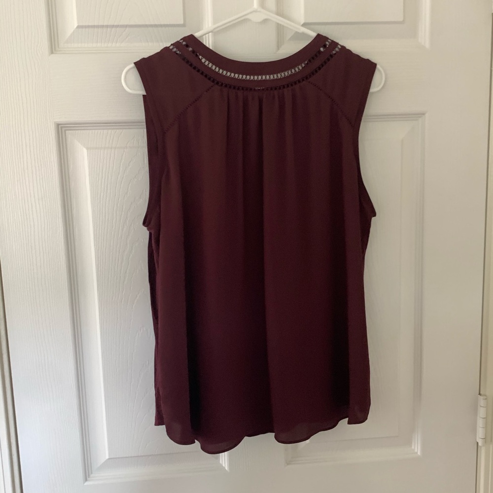 Sleeveless blouse